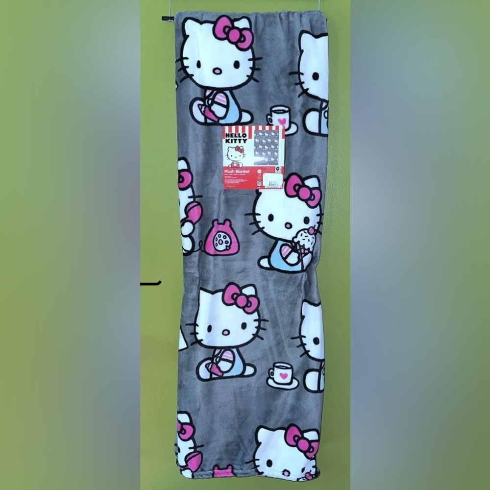 New Hello Kitty Grey Phone Mail Tea Plush Blanket 60x90